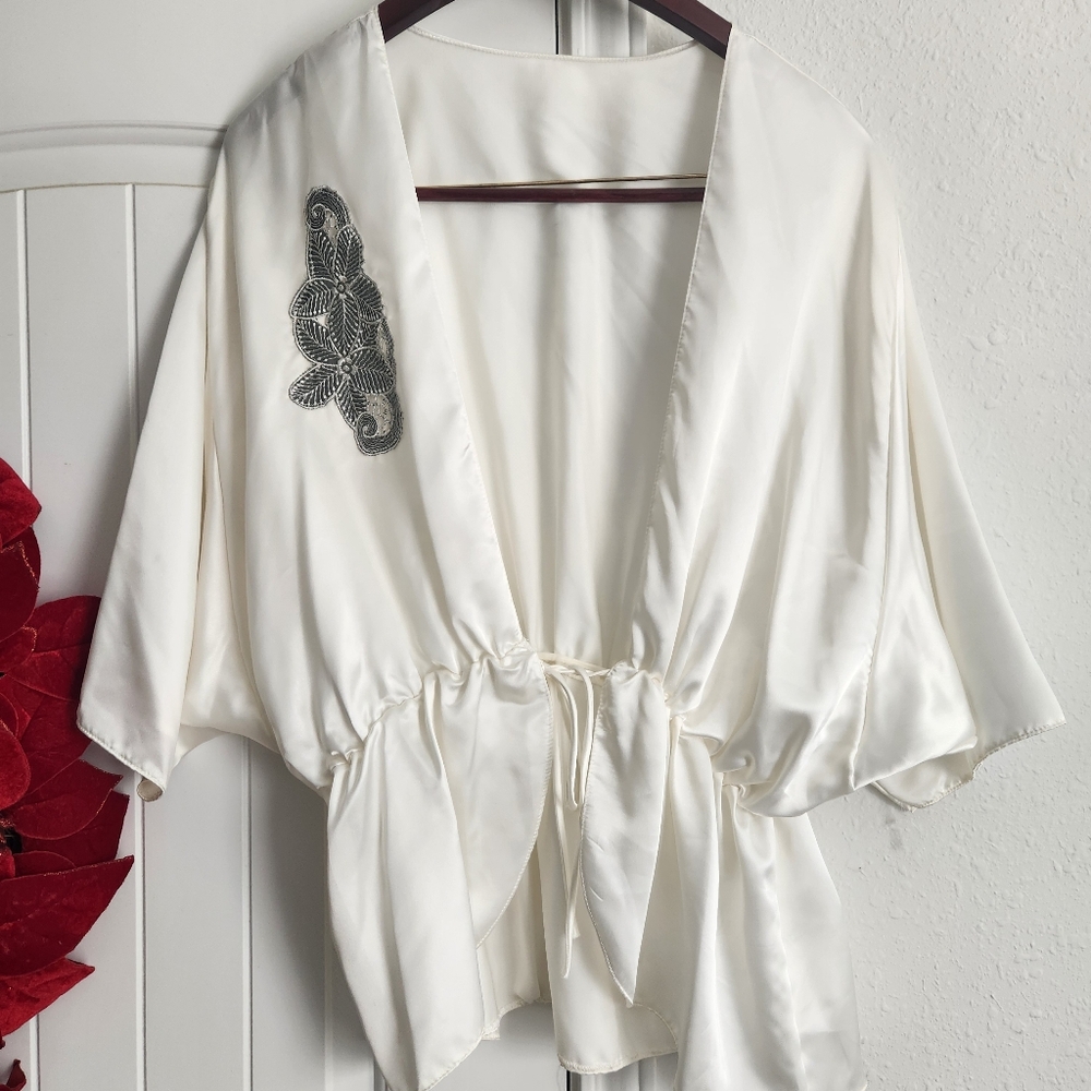 Indulgence Satin Ivory Robe & Pijama dress set Size Large - Picture 8 of 10